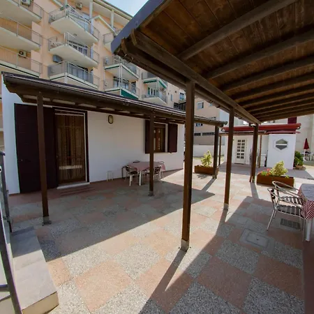 מלון דירות Eden