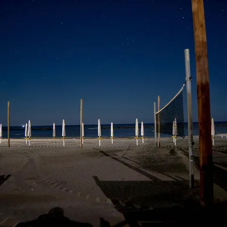 Eden מלון דירות